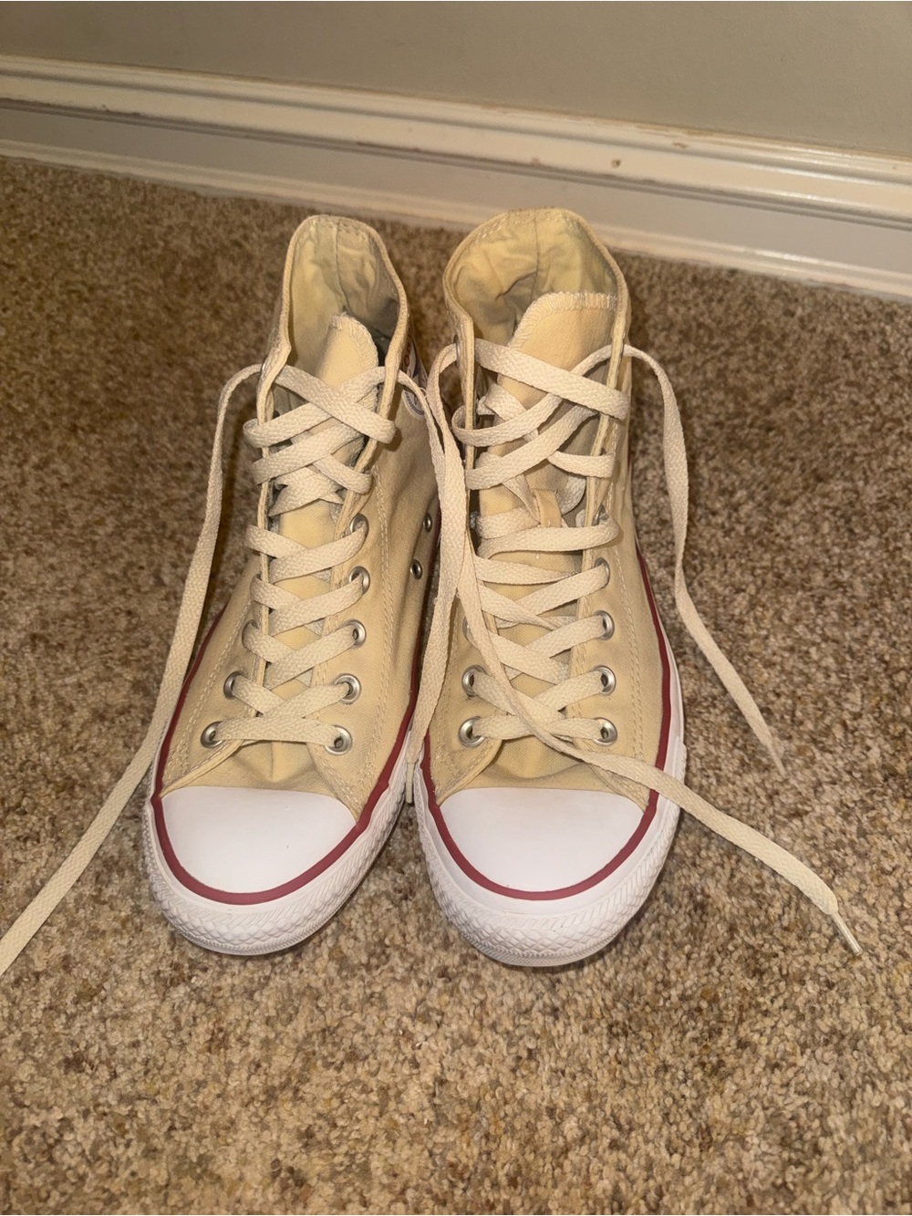Women’s  High-Top converse in Cream with Red Trim